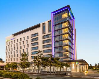 Holiday Inn Express & Suites Sunshine Coast, An IHG Hotel - Maroochydore - Bygning