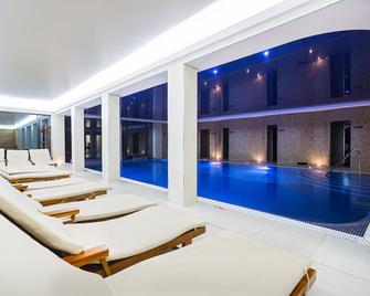 Spa Hotel Zamek Luzec - Nejdek - Pool