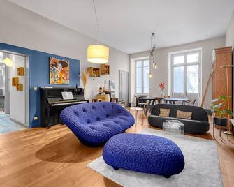 Bleu du Maine - Elegant T3 avec terrasse - Toulouse - Oturma odası