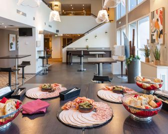 Mercure Grenoble Centre Porte Des Alpes - גרנובלה - בופה