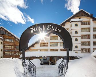 Hotel Etrier - קראן-מונטאנה - בניין