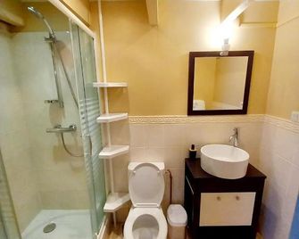 Maison De Ville Au Coeur Du Quartier His - Oloron-Sainte-Marie - Badkamer