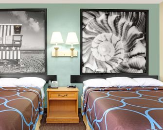 Super 8 by Wyndham St. Augustine - סנט אוגוסטין - חדר שינה