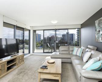 Sevan Apartments Forster - Forster - Living room