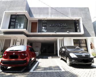 Sapadia Guest House - Bandung - Building