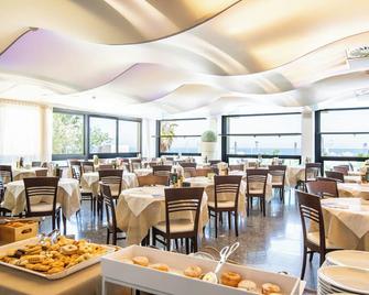 Hotel Baltic Riccione-Fronte Mare - Riccione - Restaurant