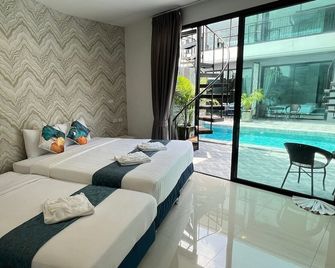 Chanakarn Pool Access Rawai - Phuket