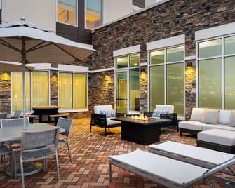 Hyatt Place Canton - Canton - Patio