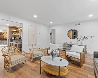 @ Marbella Lane - Fresh and Vibrant 3BR Home - San Jose - Living room