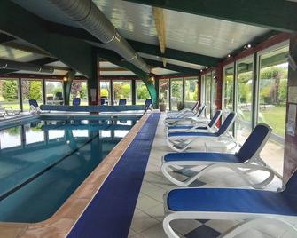 self catering apartment for 4 people, heated pool access included - Girmont-Val-d'Ajol - Piscina