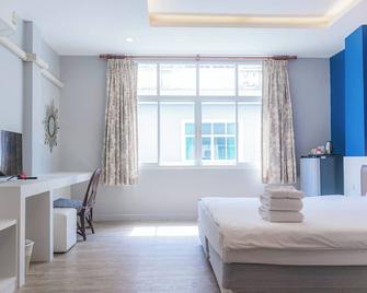 The Blue Pearl Kata Hotel - Karon - Bedroom