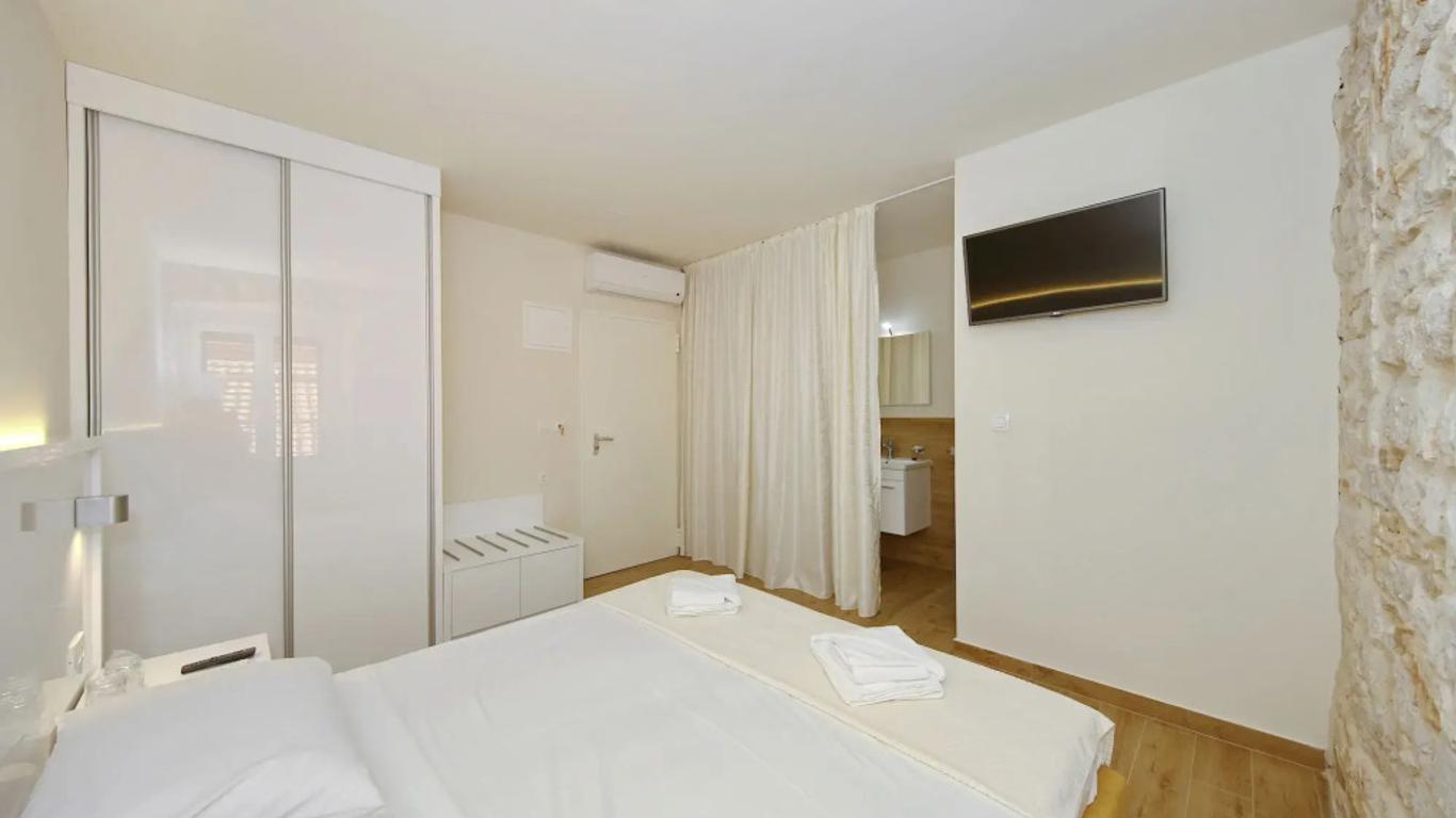 Idassa Atrium rooms