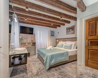 Makarun Heritage Rooms - Split - Phòng ngủ