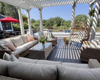 Ultimate Family Retreat:10-Acre, Heated Pool, Hot Tub & More - Fairport - Patio