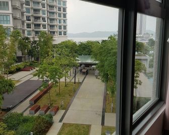 Teega Suite 3bd Seaview Puteri Harbour - Nusajaya - Balcón