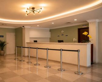 Hotel Atlantico Macaé By Inn House - Macaé - Recepción