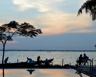 Deshadan Backwater Resort - Cherthala - Piscina