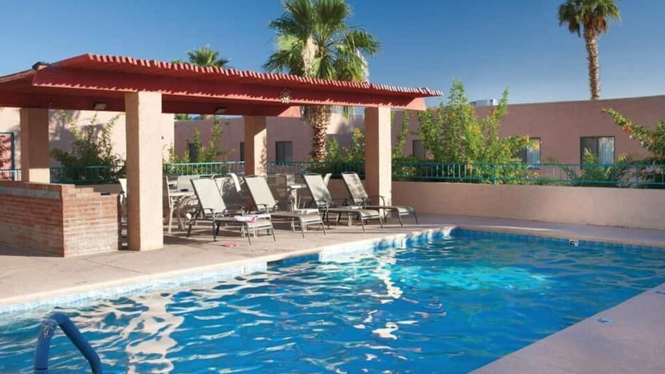 GetAways at Havasu Dunes Resort