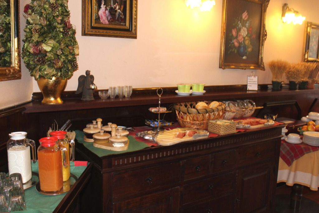 هوتل آم رونبلاتز - بون - بوفيه