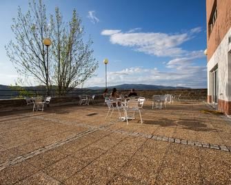 HI Foz Coa - Pousada de Juventude - Vila Nova de Foz Coa - Patio