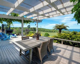 Pukawa Country Lodge - Pukawa Bay Holiday Home - Kuratau - Varanda