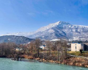 ibis budget Grenoble Sud Seyssins - Seyssins - Building