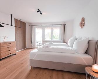 unique Komfortsuite - Göppingen - Göppingen - Schlafzimmer