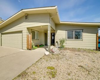 Waterfront Lakeport Rental Home With Pri - Lakeport - Edificio