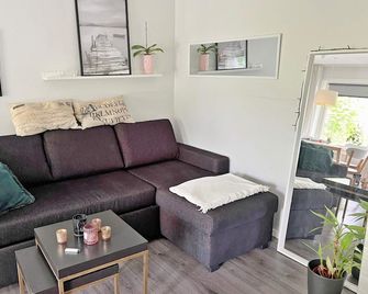 4 Person Holiday Home in Varmdo - Varmdo - Sala de estar