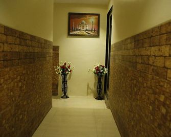 Hotel Royal Onix - Mumbai - Hallway
