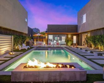 Spectacular Home in The Morrison w/ Private Pool - פאלם ספירנגס - בריכה