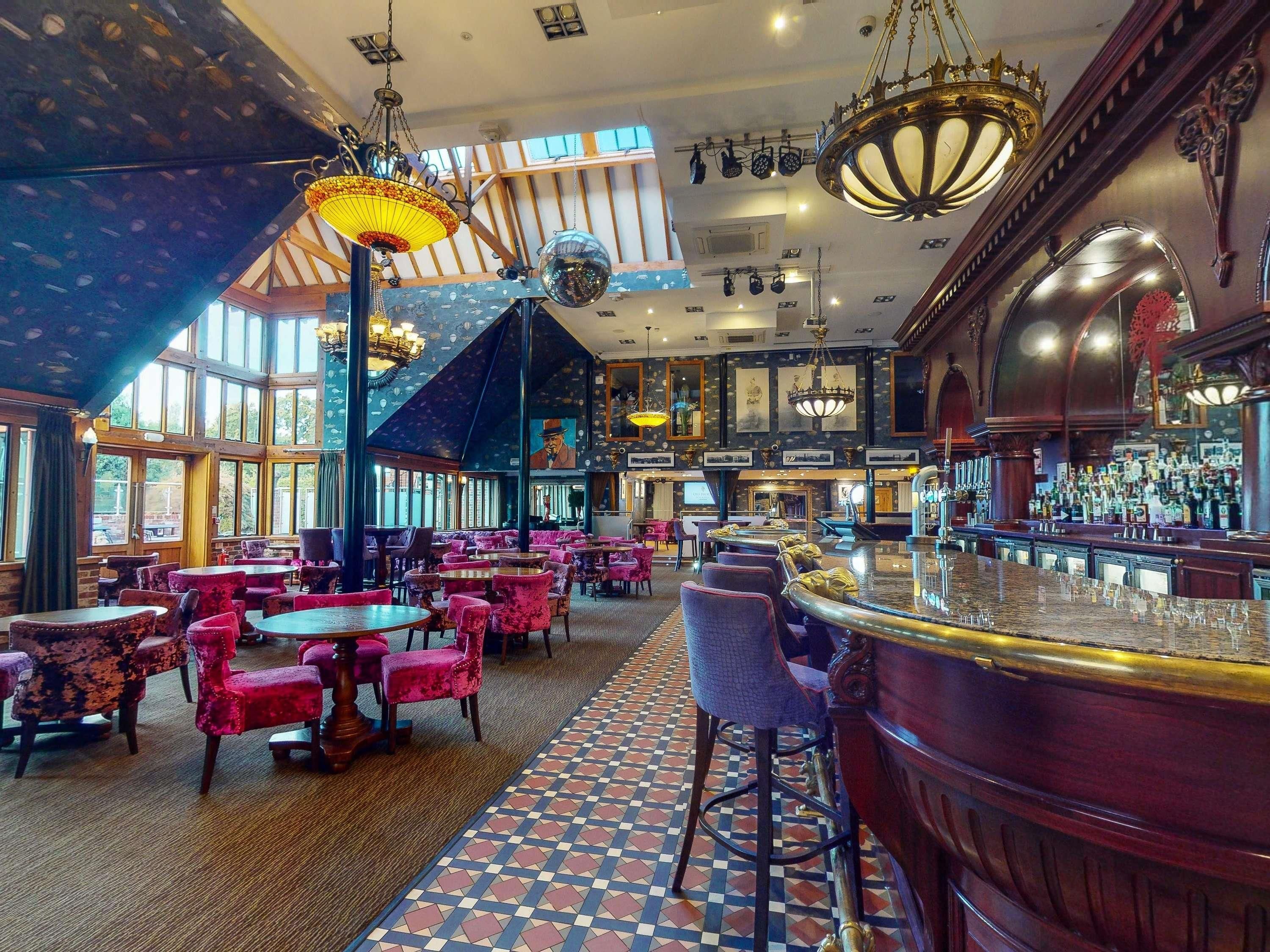 Old Thorns Golf Resort and Spa Hampshire by Accor, June 2026 - Liphook - Bar