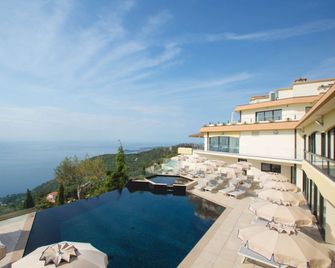 Hotel Les Terrasses D'Eze - Eze - Piscine