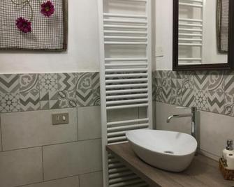New Flowers Farm B&B - Noceto - Badkamer