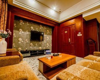 Hua Ao Hotel - Bayan Nur - Sala de estar
