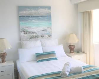 Azure View At Mooloolaba Beach - Mooloolaba - Bedroom