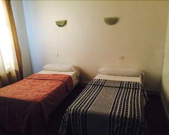 Hotel Normandy - Dreux - Habitación