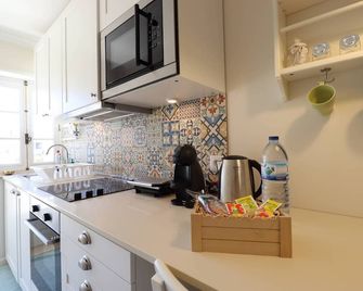 Casa da Nespereira - City Centre Duplex Apt with Balcony - Viana do Castelo - Kitchen