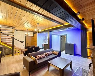 Inanlar Garden Hotel & Bungalow - Uzungöl - Obývací pokoj
