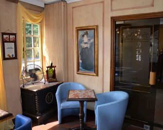 Chenal Hotel - Beauvais