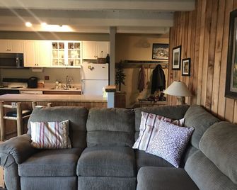 Walk to Downtown & Slopes - Cozy One-Bedroom Mountain Condo - Breckenridge - Sala de estar