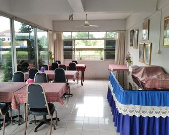 Pattha Hotel - Prachin Buri - Restaurant