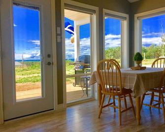 Cottage in the beach capital of Cape Breton - Port Hood - Dining room