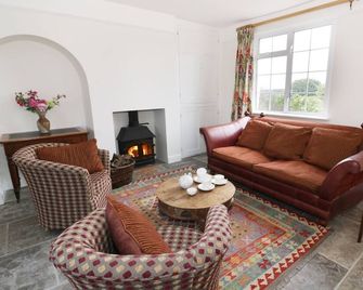 Glencoe Cottage - Broadway - Вітальня