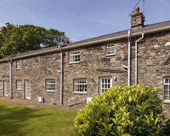 Bwaane Meanagh - Two Bedroom House, Sleeps 3 - Sulby - Building