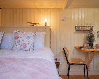 Shepherdshut-Hottub-Cotswolds-Petfriendly - Brackley - Habitación