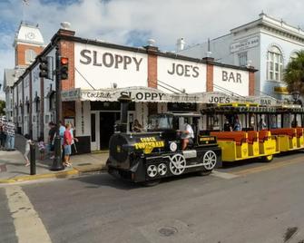 Creme Brulee Suite - Key West
