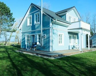Gemuetliches Haus Mit Kamin, Sauna, Gart - Wiek - Будівля