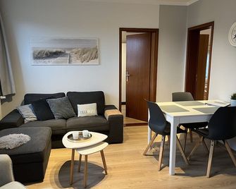 Welcome to our holiday farm - Waabs - Living room