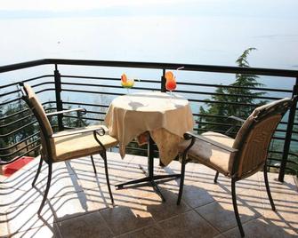 Inex Olgica Hotel & Spa - Ocrida - Varanda